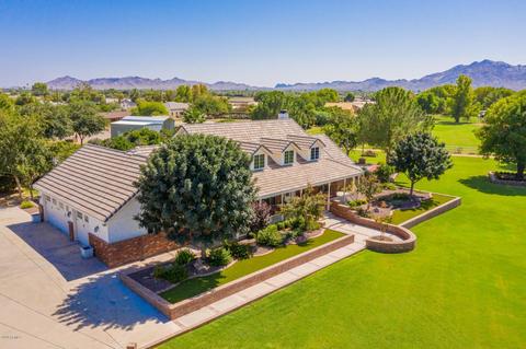 3917 E Brooks Farm Rd, Gilbert, AZ 85298 photo 2