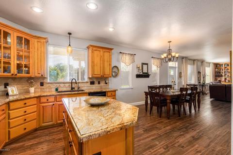 3917 E Brooks Farm Rd, Gilbert, AZ 85298 photo 12