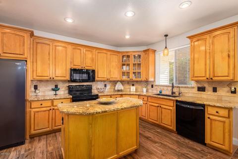 3917 E Brooks Farm Rd, Gilbert, AZ 85298 photo 11