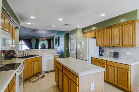 2524 E Oakland St, Gilbert, AZ 85295 photo 3