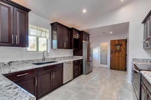 3410 E Lazy Ln, Phoenix, AZ 85028 photo 14