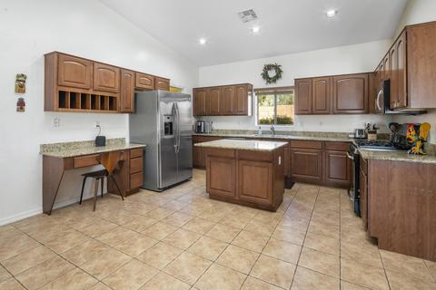 1842 E Anderson Dr, Phoenix, AZ 85022 photo 4