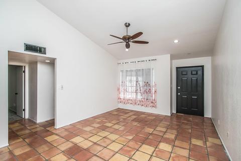 3066 E John Cabot Dr, Phoenix, AZ 85032 photo 4