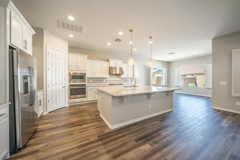 1160 E Knightsbridge Way, Gilbert, AZ 85297 photo 8