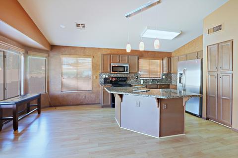 2526 E Wescott Dr, Phoenix, AZ 85050 photo 8