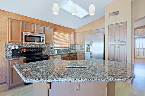 2526 E Wescott Dr, Phoenix, AZ 85050 photo 9