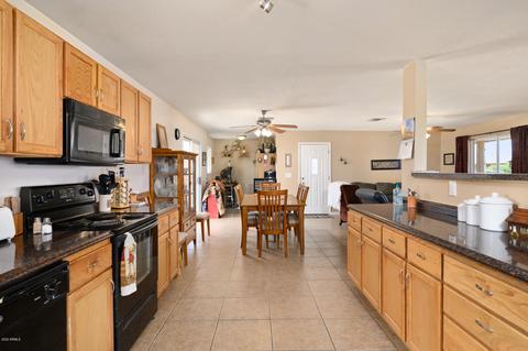 927 E Mesquite Ave, Apache Junction, AZ 85119 photo 11
