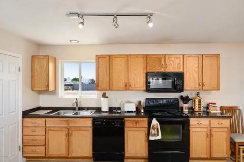 927 E Mesquite Ave, Apache Junction, AZ 85119 photo 10