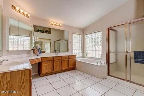 787 E Vera Ln, Tempe, AZ 85284 photo 4