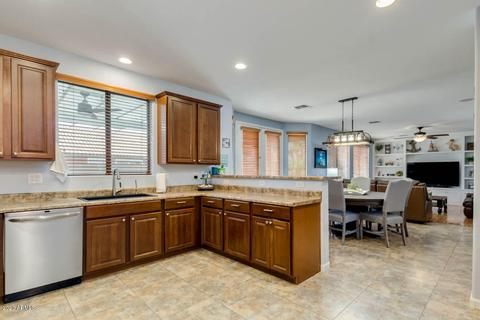 3569 E Coconino Way, Gilbert, AZ 85298 photo 10