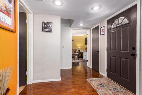 1537 E Laurel Ave, Gilbert, AZ 85234 photo 4