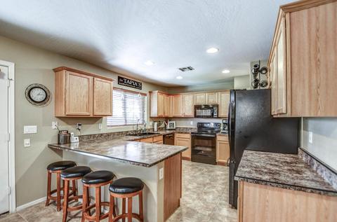 3319 E Chickadee Rd, Gilbert, AZ 85297 photo 16