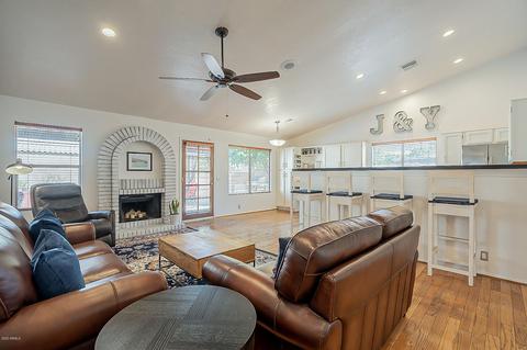 3636 E Renee Dr, Phoenix, AZ 85050 photo 2