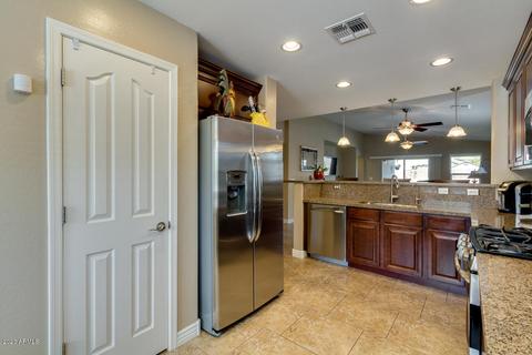 2032 E Lindrick Dr, Gilbert, AZ 85298 photo 11