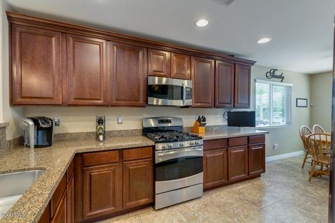 2032 E Lindrick Dr, Gilbert, AZ 85298 photo 9
