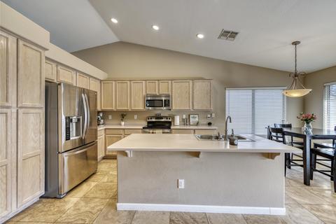 6331 E Rochelle St, Mesa, AZ 85215 photo 3
