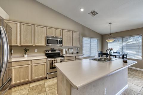 6331 E Rochelle St, Mesa, AZ 85215 photo 8