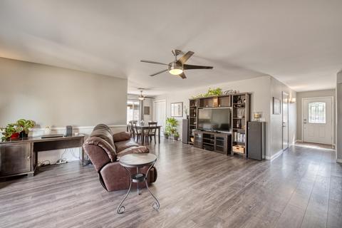 2906 E Larkspur Dr, Phoenix, AZ 85032 photo 2
