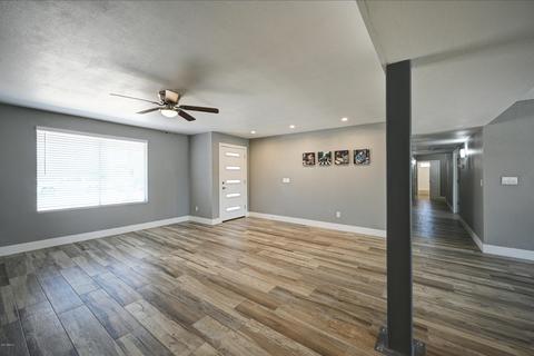 4031 E Becker Ln, Phoenix, AZ 85028 photo 9