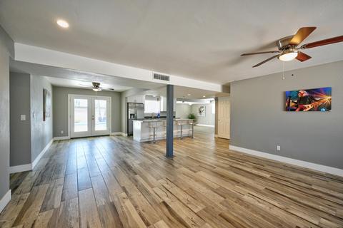 4031 E Becker Ln, Phoenix, AZ 85028 photo 8