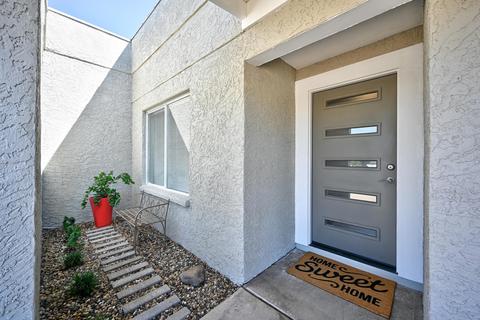 4031 E Becker Ln, Phoenix, AZ 85028 photo 5