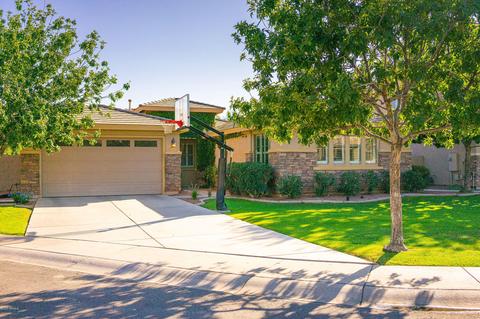 1527 E Bluebird Ct, Gilbert, AZ 85297 photo 2
