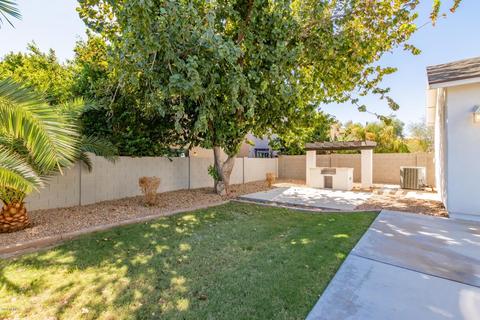 3865 Earll Dr, Phoenix, AZ 85018 photo 4