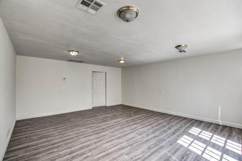 7629 W Heatherbrae Dr, Phoenix, AZ 85033 photo 13