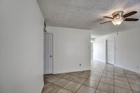 7629 W Heatherbrae Dr, Phoenix, AZ 85033 photo 7