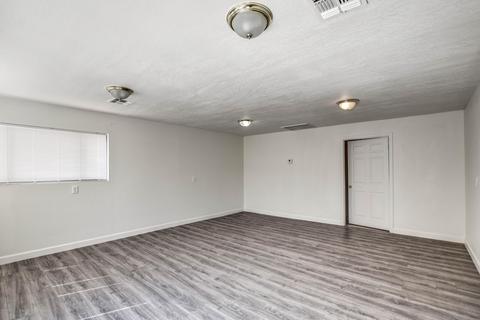 7629 W Heatherbrae Dr, Phoenix, AZ 85033 photo 12