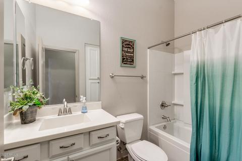 3058 E Austin Dr, Gilbert, AZ 85296 photo 9