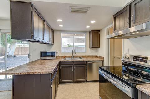 308 W Sequoia Dr, Phoenix, AZ 85027 photo 4