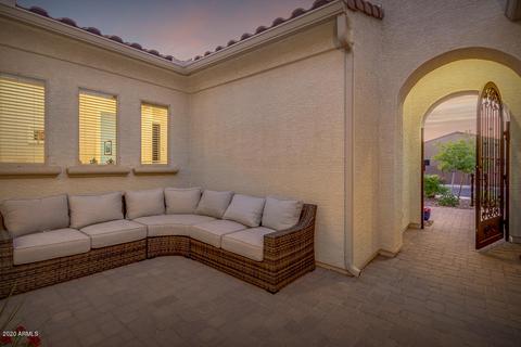 7837 S Sequoia Dr, Gilbert, AZ 85298 photo 5
