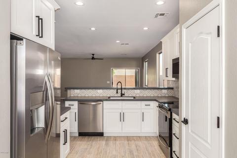 7006 S 37th Gln, Phoenix, AZ 85041 photo 4