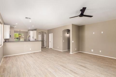 7006 S 37th Gln, Phoenix, AZ 85041 photo 9