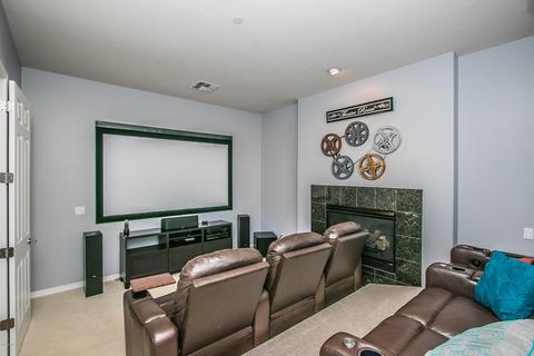 3819 E Parkside Ln, Phoenix, AZ 85050 photo 9