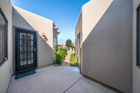 4017 E Round Hill Dr, Phoenix, AZ 85028 photo 5