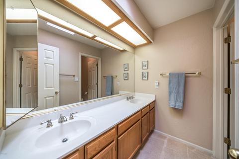 4017 E Round Hill Dr, Phoenix, AZ 85028 photo 9