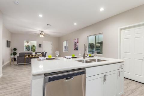 4446 S 9th St, Phoenix, AZ 85040 photo 5