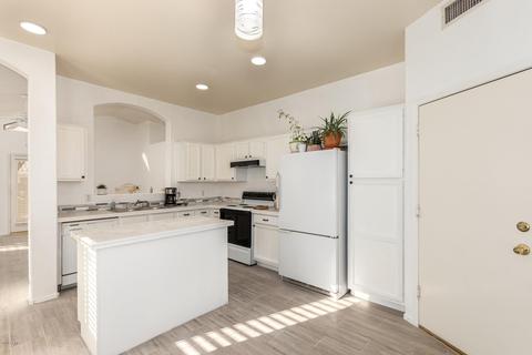 4743 E Summerhaven Dr, Phoenix, AZ 85044 photo 7