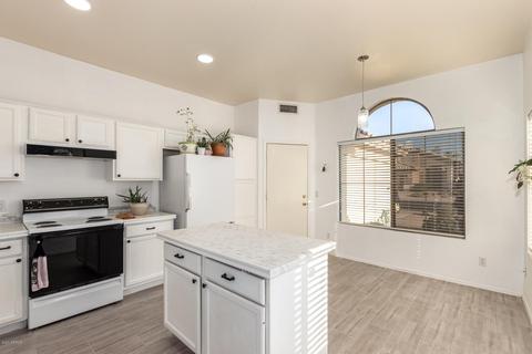 4743 E Summerhaven Dr, Phoenix, AZ 85044 photo 6