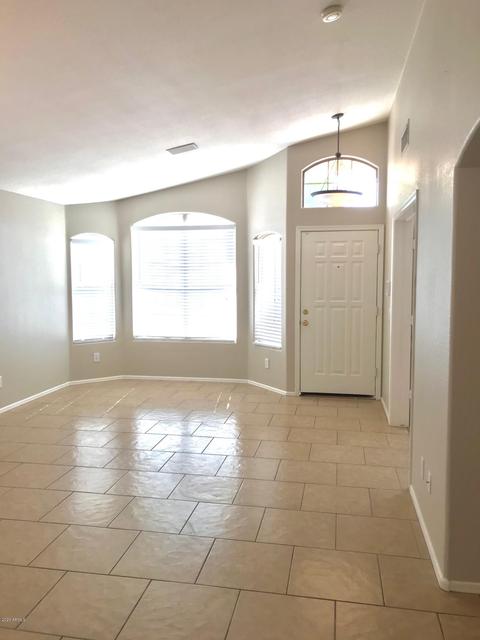2252 E Catclaw St, Gilbert, AZ 85296 photo 4