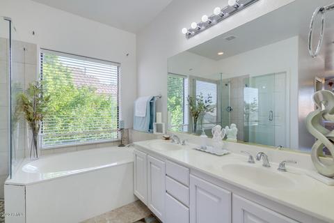 620 E Betsy Ln, Gilbert, AZ 85296 photo 22