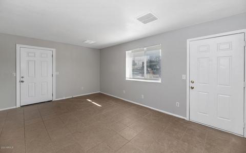 2721 E Southgate Ave, Phoenix, AZ 85040 photo 2