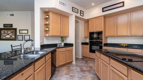 8230 E Tesoro Cir, Mesa, AZ 85207 photo 4