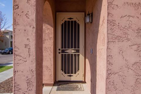 1514 E Sheraton Ln, Phoenix, AZ 85040 photo 2