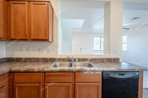 6846 S 7th Ln, Phoenix, AZ 85041 photo 8