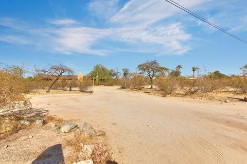 2148 E Desert Ln, Phoenix, AZ 85042 photo 15
