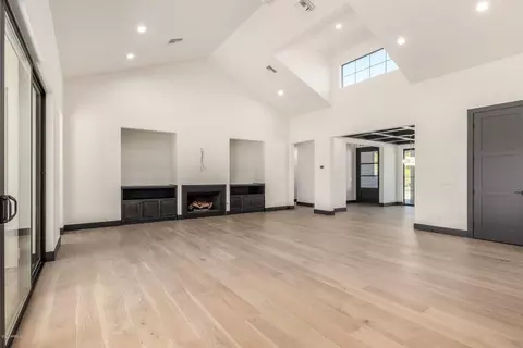 5055 E Mitchell Dr, Phoenix, AZ 85018 photo 4