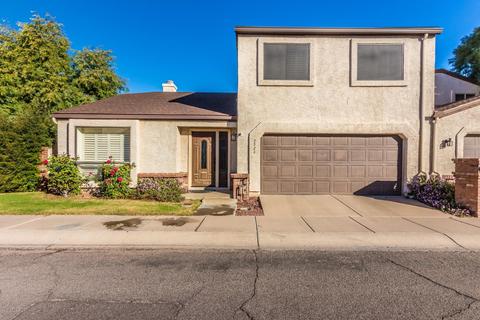 2524 E Paradise Dr, Phoenix, AZ 85028 photo 2